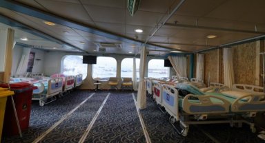 Feribotlar depremzedeler için eve dönüştü