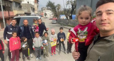 Gölcük afet bölgesinde seferberliği sürdürüyor