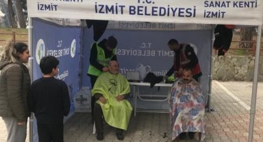 Hatay'da Kocaeli'den ücretsiz tıraş hizmeti