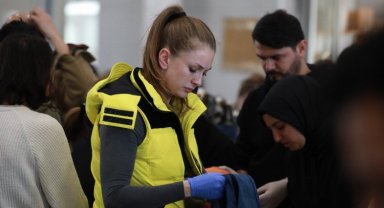 İstanbul'da sanatçılar Büyükşehir'in yardım seferberliğine katıldı