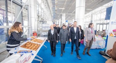 İzmir Fuarı depremzedeler için çalışıyor