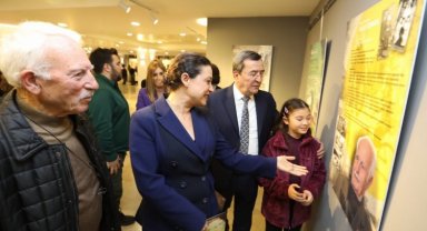 İzmir'de iki belediyeden hasret dolu sergi