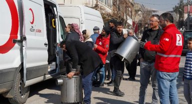 Kızılay afet bölgelerinde çalışmalarını sürdürüyor