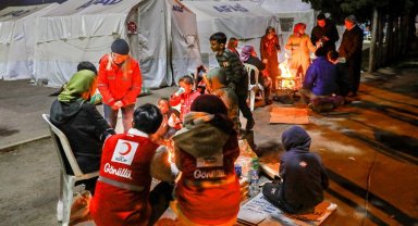 Kızılay afet bölgesinde çalışmaları sürdürüyor