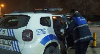 Kocaeli Zabıtası barınma için devriyede