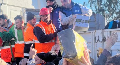 Konya belediyeleri 1800 personelle deprem bölgesinde