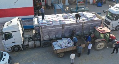 Konya'nın 10 tır yemi Hataylı besicilere can suyu oldu