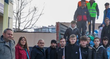 Kütahya Zabıtası'ndan depremzedelere yardım