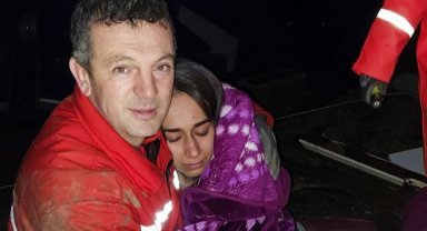 Kütahyalı itfaiye erleri Şevval'i enkazdan kurtardı