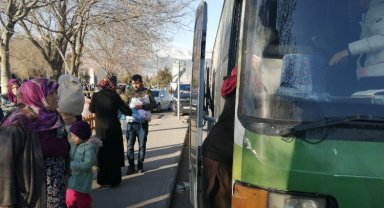 Manisa Büyükşehir'in otobüsleri depremzedelerin hizmetinde