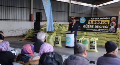 Manisa'da üreticilere gübre desteği