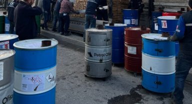 Manisa'dan deprem bölgesine varil soba desteği