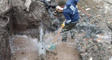 Osmaniye'de içme suyu şebekeleri onarılıyor