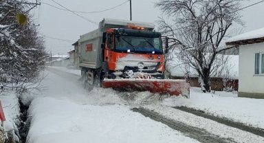 Pazaryeri'nde kar yağışı etkili oluyor