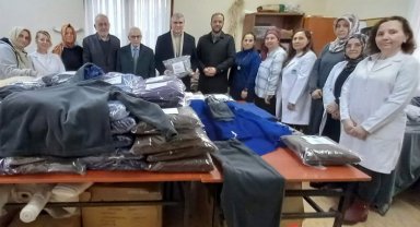 Sakarya afetzedeler üşümesin diye gece-gündüz üretiyor