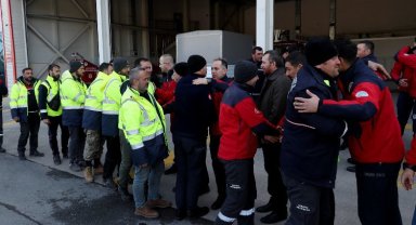 Sakarya ekibine duygusal karşılama