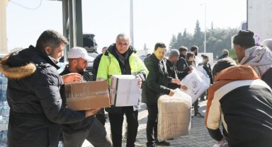 Sakarya'dan 30 bin gıda kolisi de ulaştırılacak