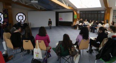 Şiddetin flörtü masaya yatırıldı