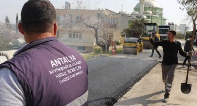 Antalya kırsalına sıcak asfalt