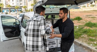 Büyükşehir'in sanatçılarından örnek davranış