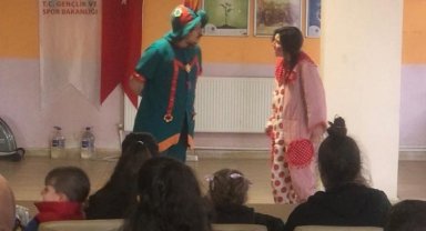 Çocuklara 'Hacivat-Karagöz' ile moral aşılandı