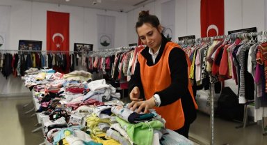 Depremzedelere Bursa Osmangazi'den kıyafet desteği