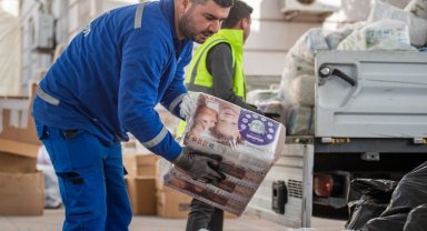 İzmir'den Osmaniye'ye kapı kapı yardım