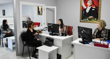 Kariyer Merkezi depremzedelere iş buluyor