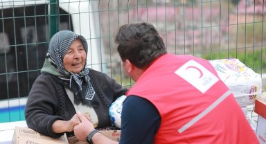 Kızılay'dan afetzedelere aralıksız beslenme hizmeti