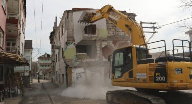 Kocaeli İzmit'te Mehmet Ali Paşa'da 7. binanın yıkımı tamamlandı