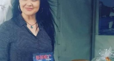 Köroğlu, kitap gelirini depremzedelere bağışladı