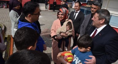 Manisa depremzedeleri bağrına bastı