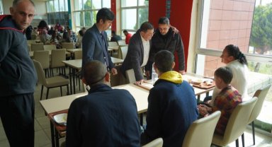 Milas'ta Başkan Tokat'tan depremzedelere ziyaret