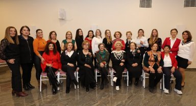 Narlıdere'de 'Güçlü Kadınlar' afetzedeler için sahne alacak