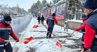 Nevşehir Belediyesi'nden kar mesaisi