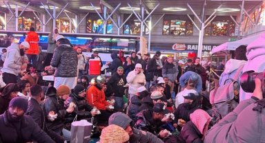 New York Times Meydanı'nda iftar ve teravih