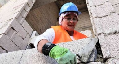 Ojeli eller, erkek mesleğine talip!