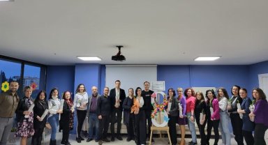 Sağlıkçılardan kadınlara tam destek