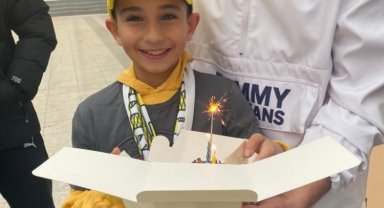 Şanlıurfa'dan İzmit'e gelen minik Emin'e doğum günü sürprizi