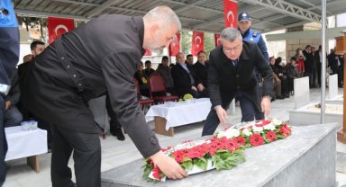 Üsküdar Vapuru şehitleri Gölcük'te dualarla anıldı