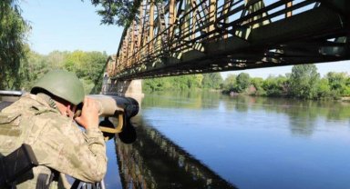 3'ü FETÖ mensubu 6 kişi sınırda takıldı!