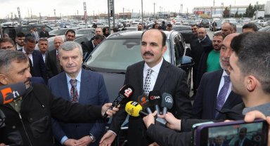 Aday tanıtım toplantısına Togg'la geldi