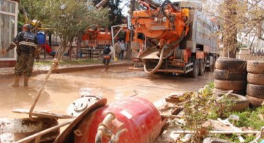 ASKİ Şanlıurfalıların yardımına koştu