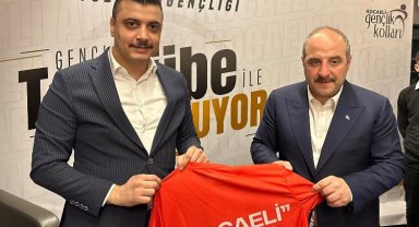 Bakan Varank'tan gençlerle tecrübe paylaşımı