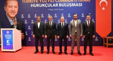 Bursa hukuk camiası iftarda buluştu