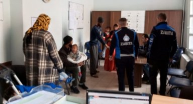 Bursa'da İnegöl Zabıtası'ndan dilencilere şok operasyon