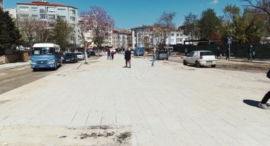 Edirne Keşan'da meydan depo gibiydi... Haberimiz sonrası kaldırıldı!