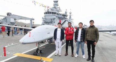 Gebzeli öğrenciler TCG Anadolu'ya hayran kaldı