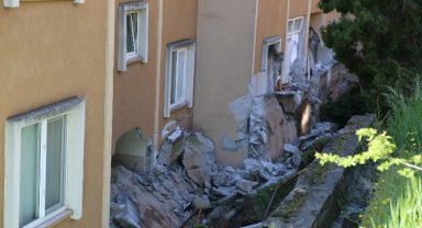 İzmit'te istinat duvarı çöktü! Başkan Büyükakın: Ne gerekiyorsa yapacağız