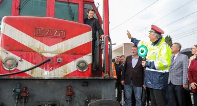 'Kardeşlik Çarşısı' için 40 konteyner uğurlandı